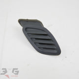 Nissan Skyline R33 dashboard side air vent louver 68740-15U00 with 3GSpares logo.