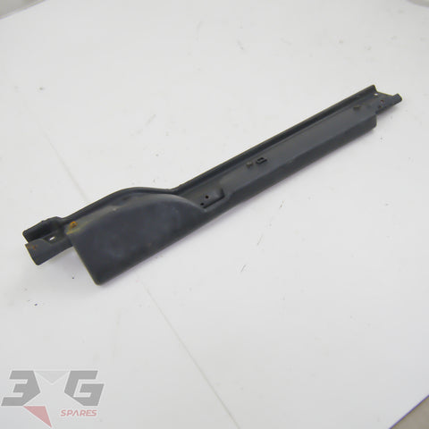 Nissan A31 Cefiro Glovebox Support Bracket and Trim 68132-71L00 68921-71L00