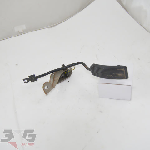 Nissan A31 Cefiro Accelerator Pedal Assembly 18010-71L11 1989-1994 OEM with 3GSpares logo