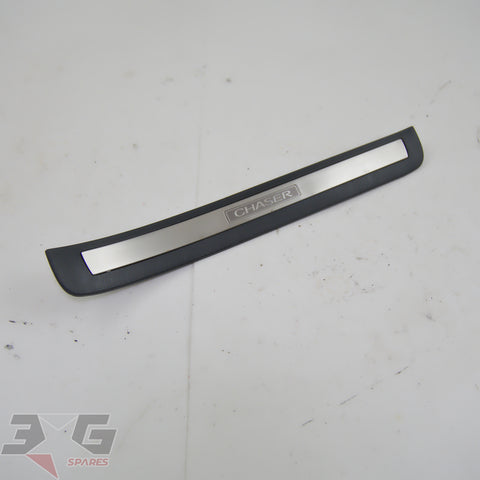 Right rear door scuff plate for Toyota Chaser JZX100 Tourer V Series 2 1996–2001 part number 67915-22080 FN10 Blue Gray with 3GSpares logo.