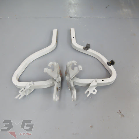  Boot trunk hinge assemblies LH & RH for Toyota Mark II JZX100 1996-2000 with 3GSpares logo.